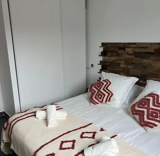 A Nepita Di Vecchio*** * Porto-Vecchio (Corsica)